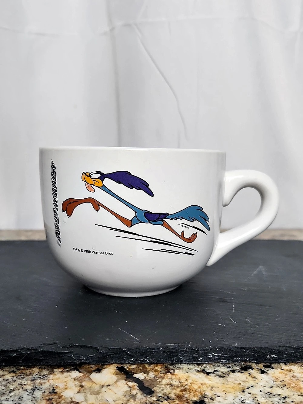 Sultan Looney Tunes Sylvester and Tweety mug Cartoon Mug White